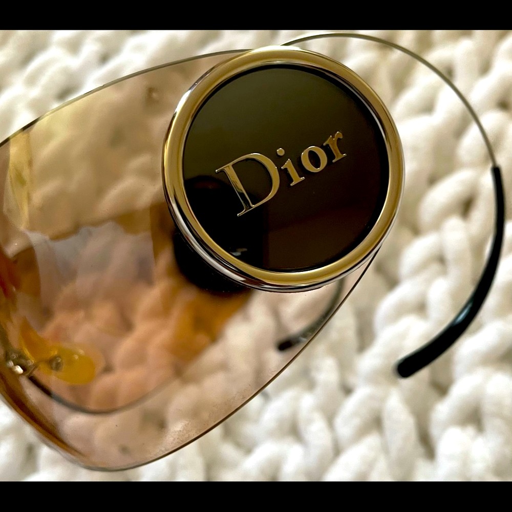 Exclusive Dior sunnies - Picture 5 of 9